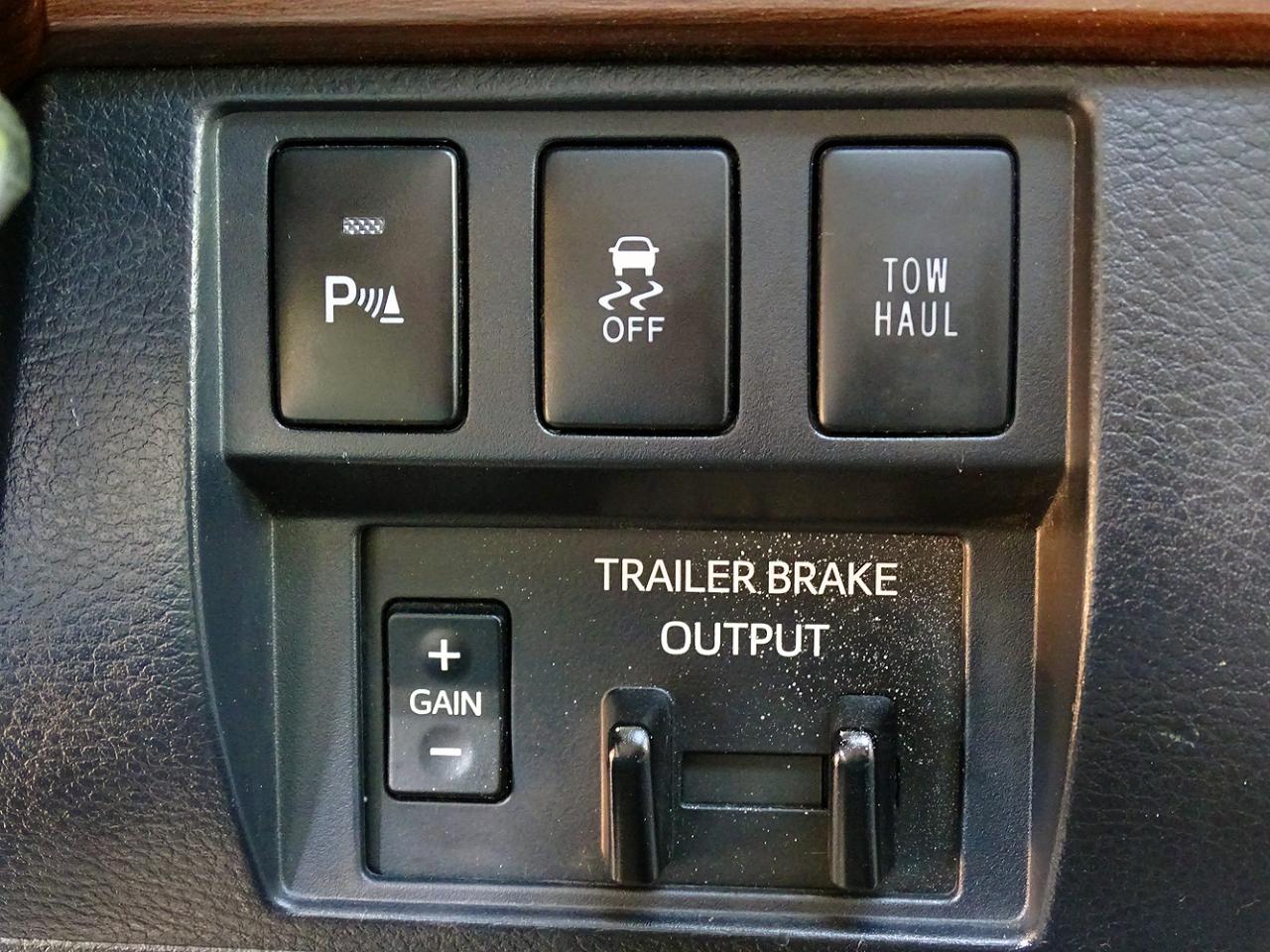 Toyota Tundra 4WD Limited CrewMax 5.5' Bed 5.7L FFV (Natl) 2018
