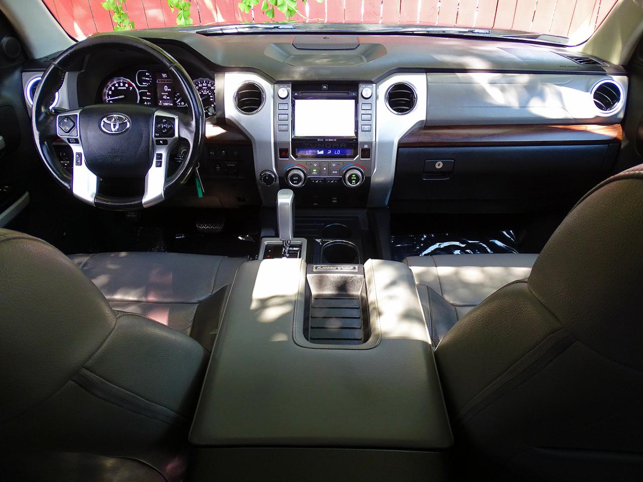 Toyota Tundra 4WD Limited CrewMax 5.5' Bed 5.7L FFV (Natl) 2018