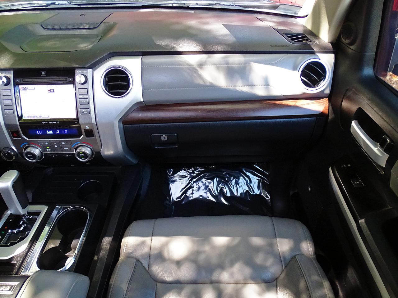 Toyota Tundra 4WD Limited CrewMax 5.5' Bed 5.7L FFV (Natl) 2018