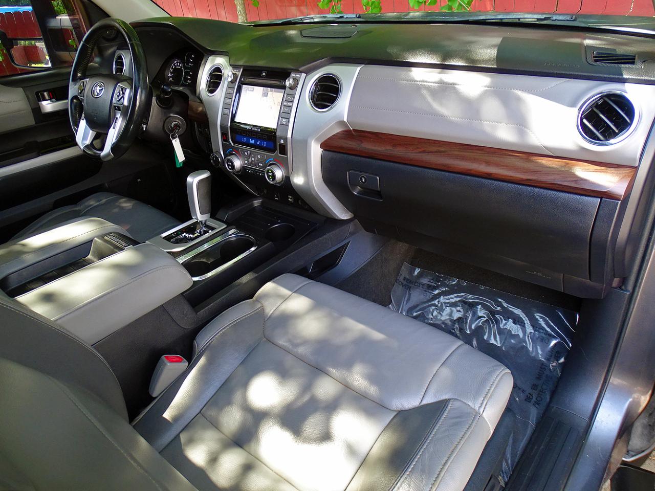 Toyota Tundra 4WD Limited CrewMax 5.5' Bed 5.7L FFV (Natl) 2018