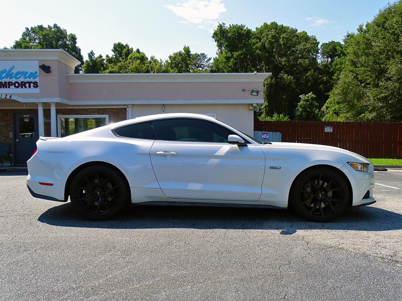 Ford Mustang photo 10