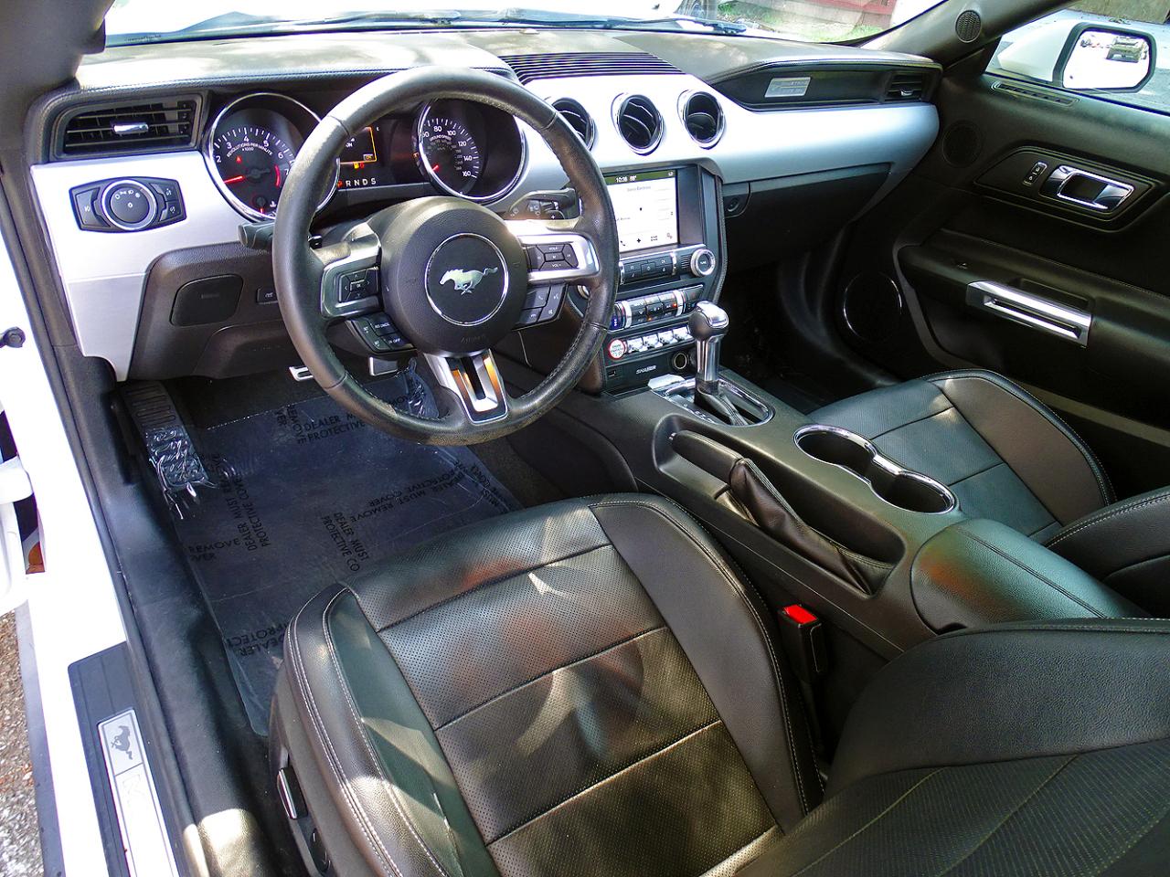Ford Mustang photo 16