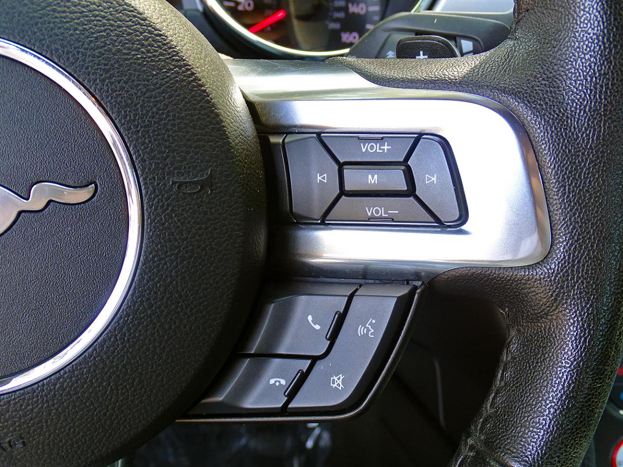 Ford Mustang photo 22