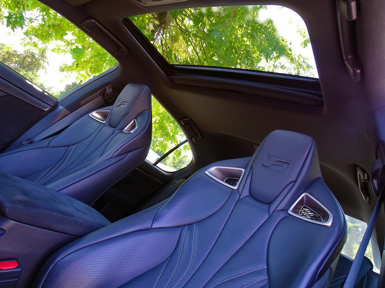Lexus GS F RWD 2017