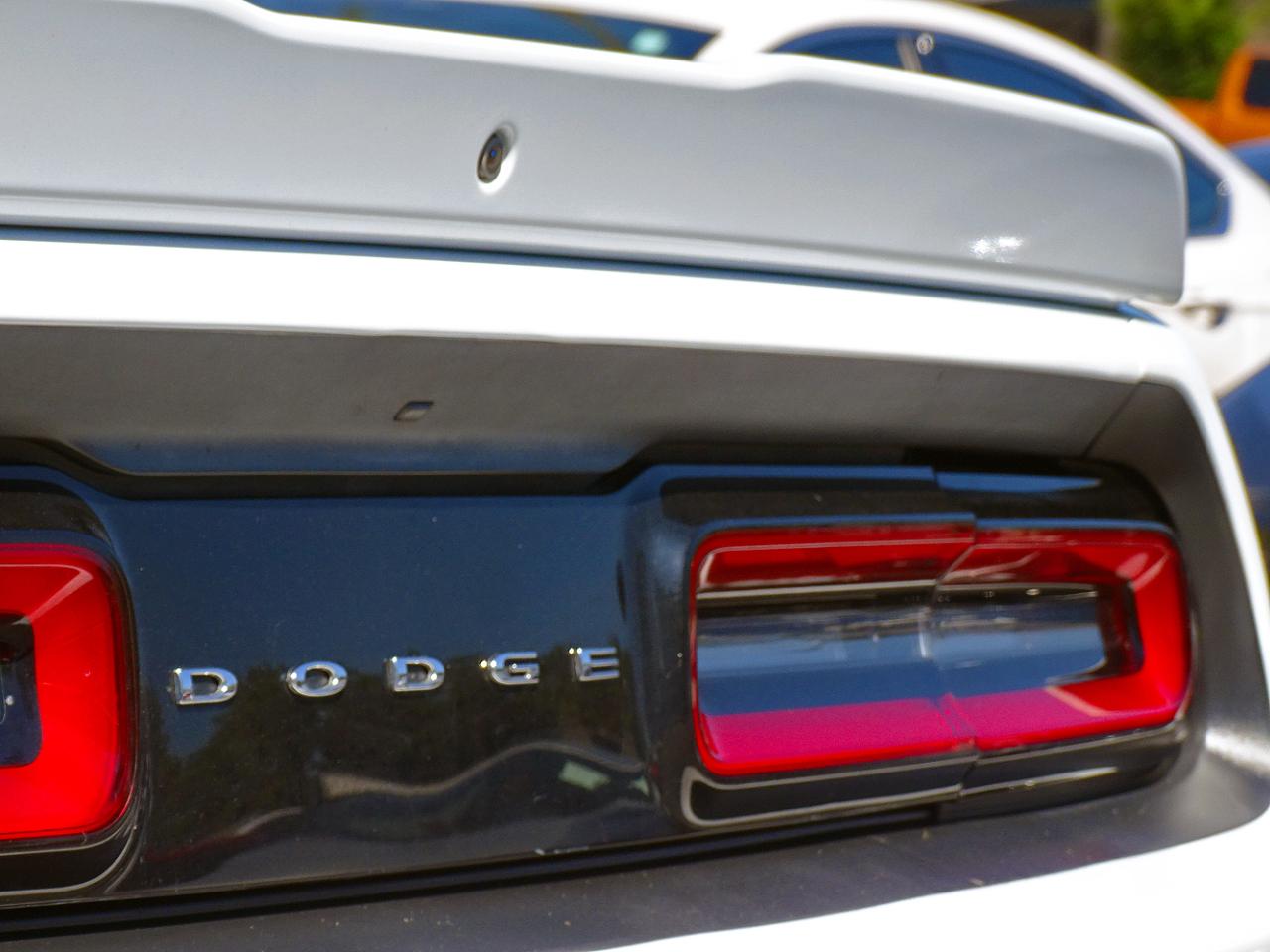 Dodge Challenger photo 26