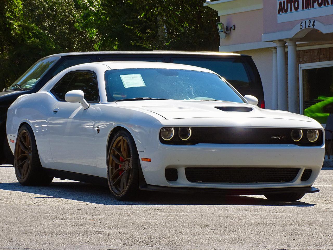 Dodge Challenger photo 12