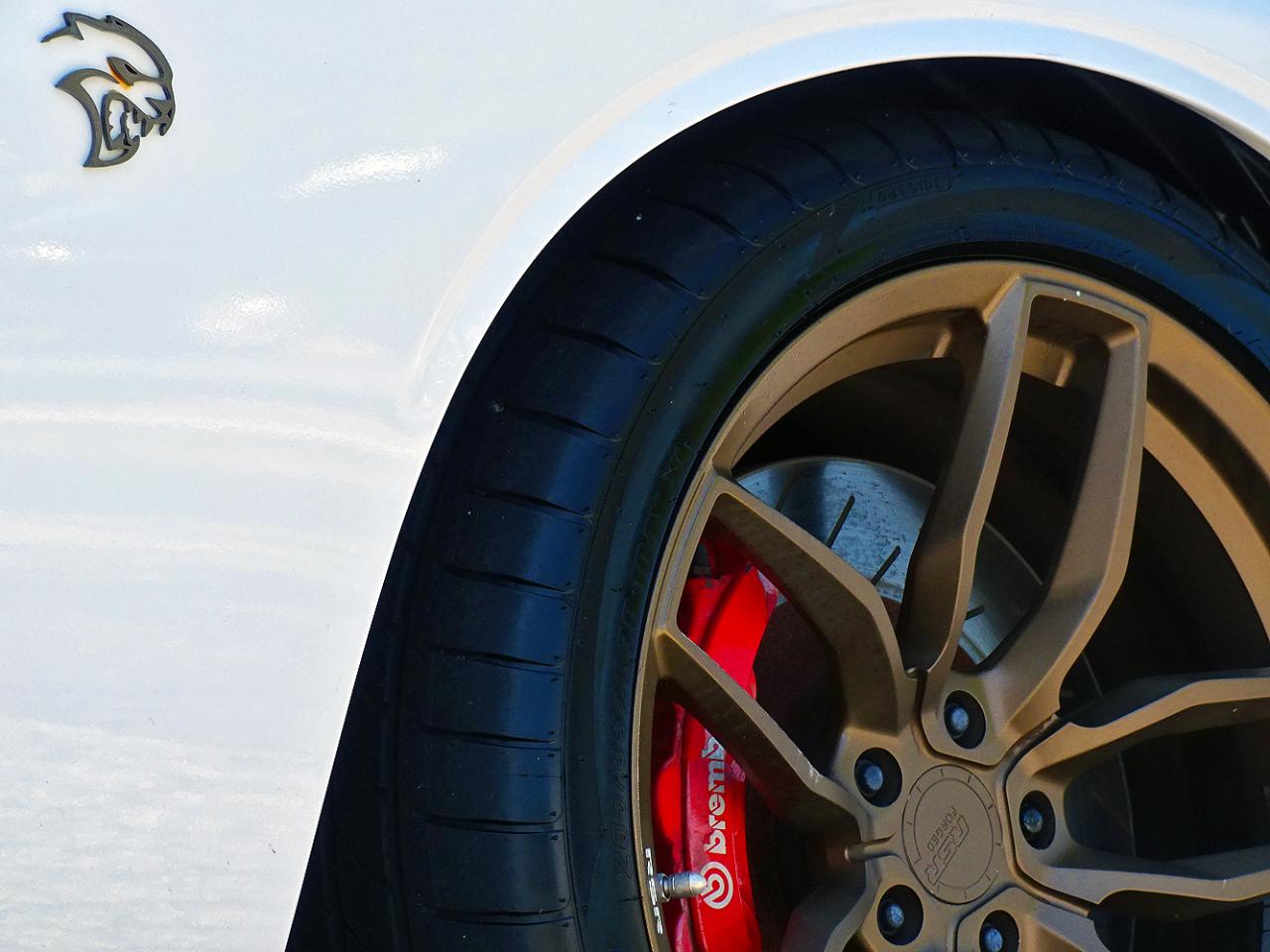 Dodge Challenger photo 15