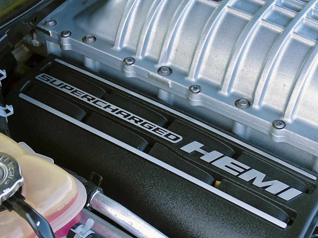 Dodge Challenger photo 19