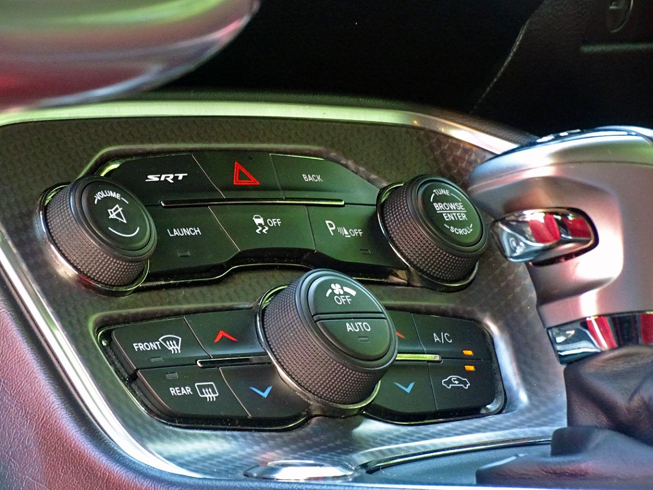 Dodge Challenger photo 30