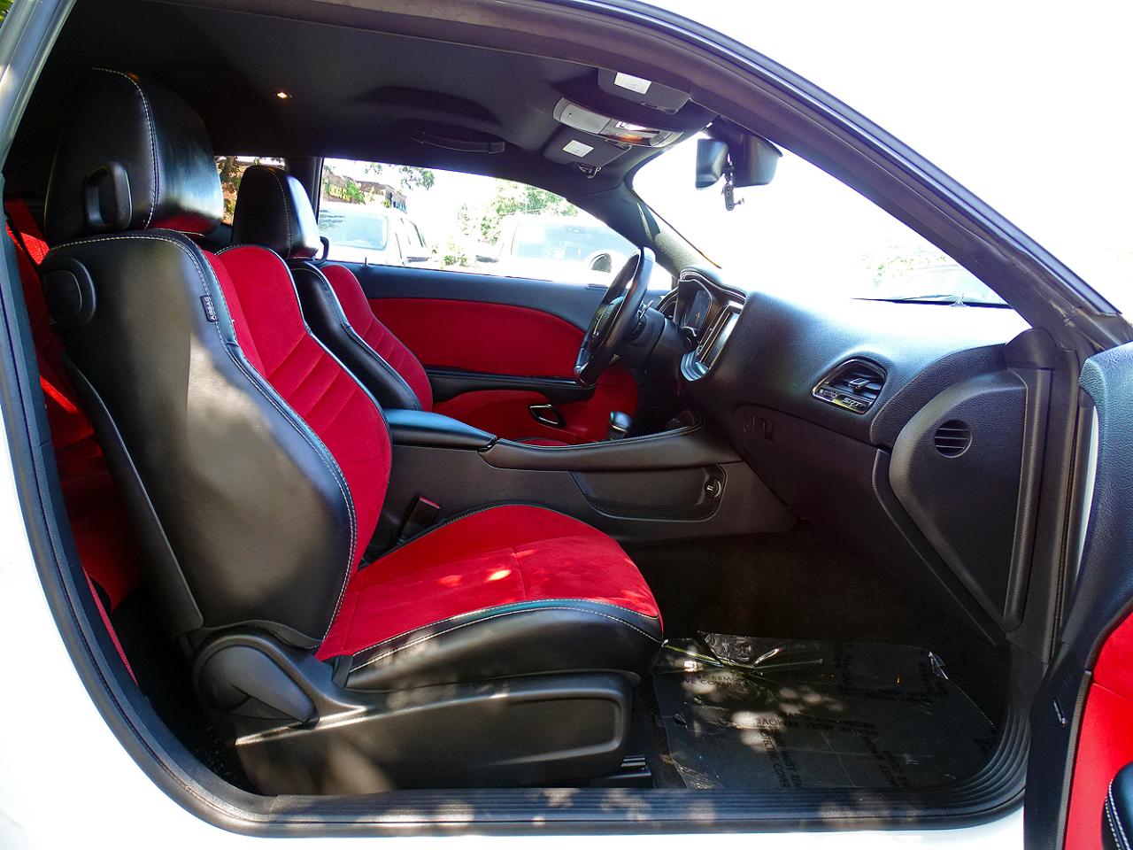 Dodge Challenger photo 44