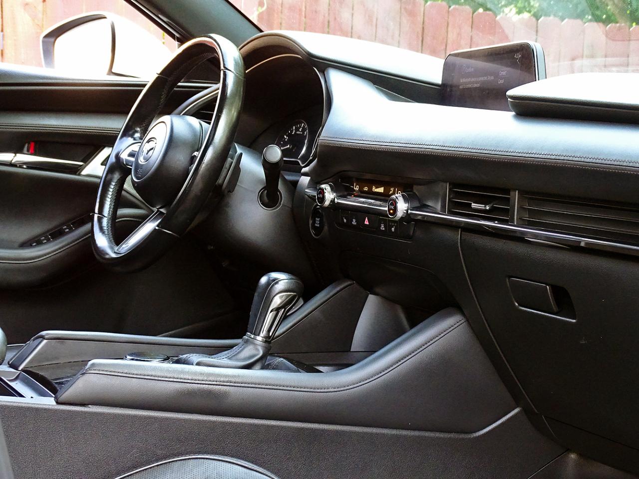 Mazda Mazda3 photo 32