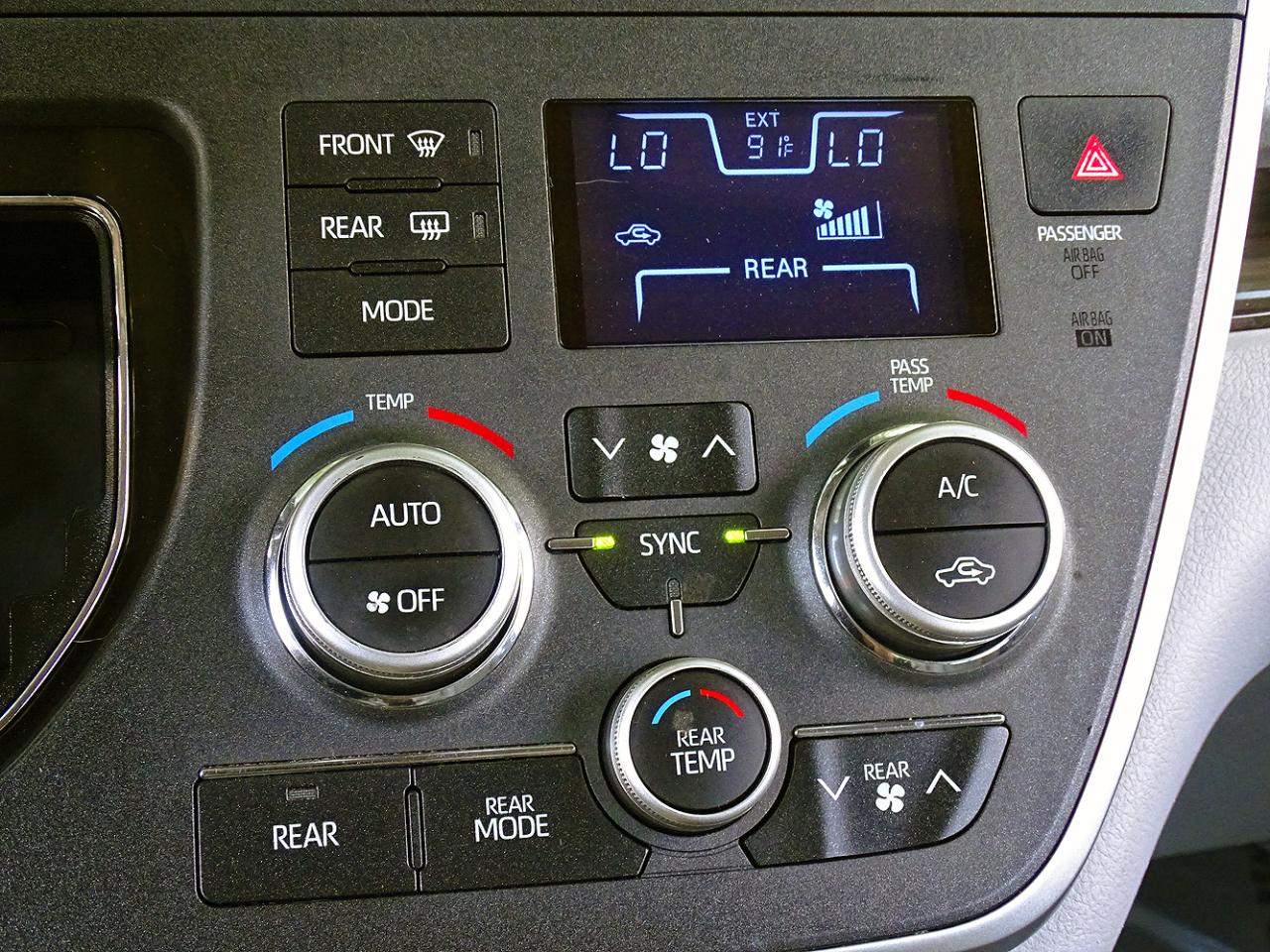 Toyota Sienna XLE 8-Passenger FWD 2020