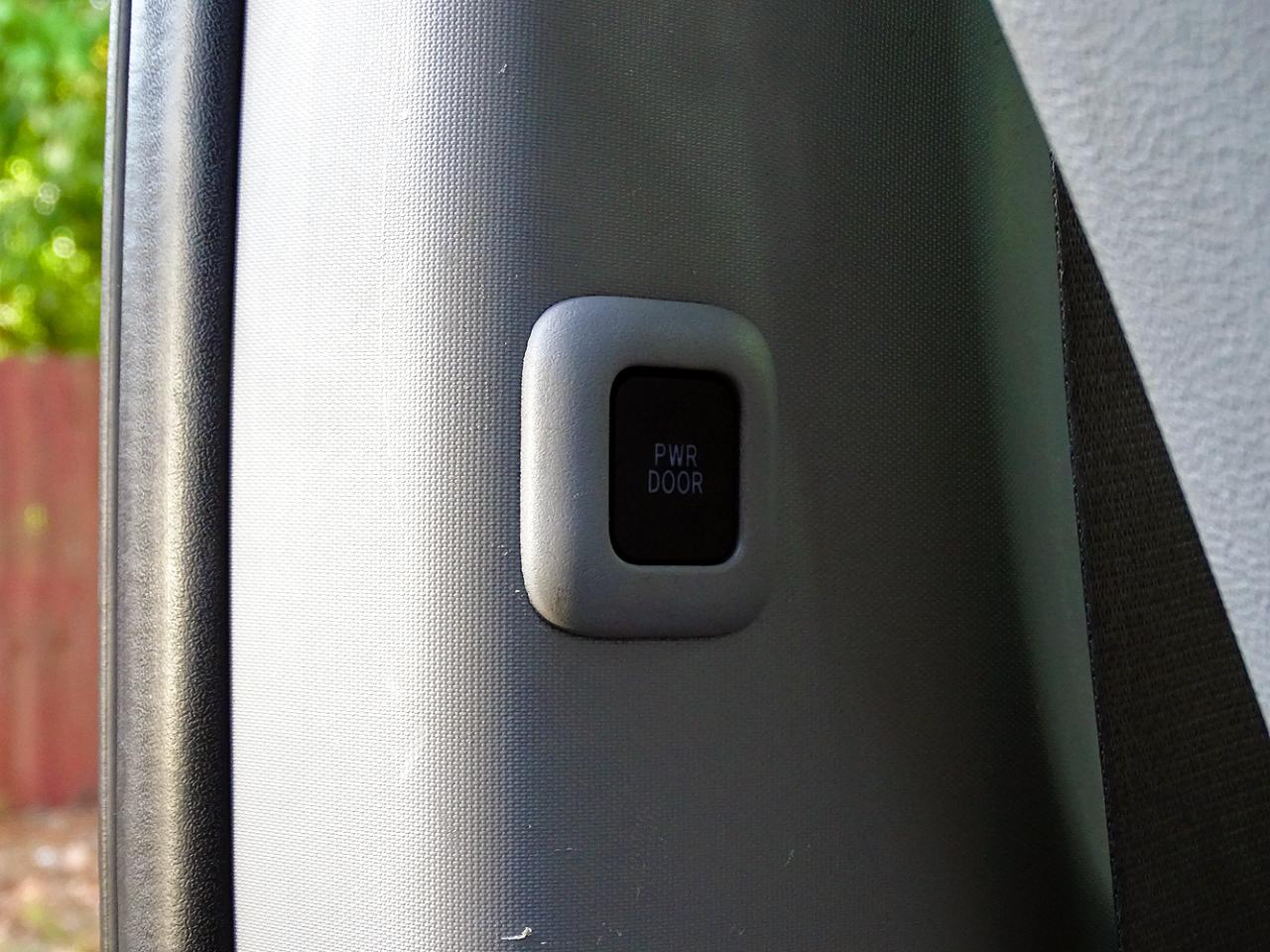 Toyota Sienna XLE 8-Passenger FWD 2020