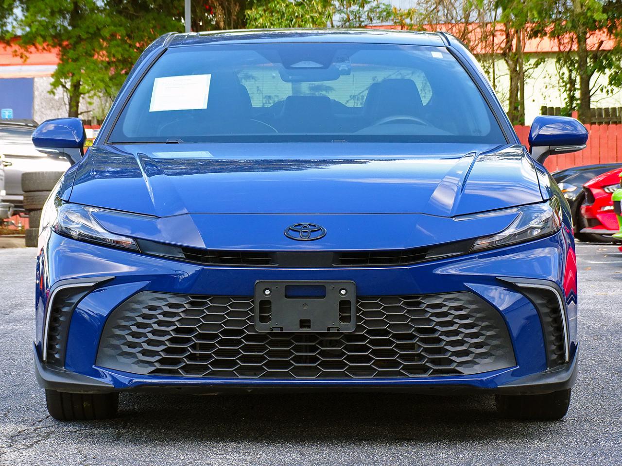 Toyota Camry SE 2025