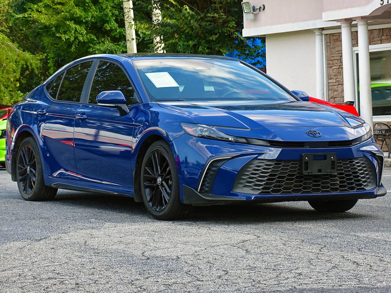 Toyota Camry SE 2025