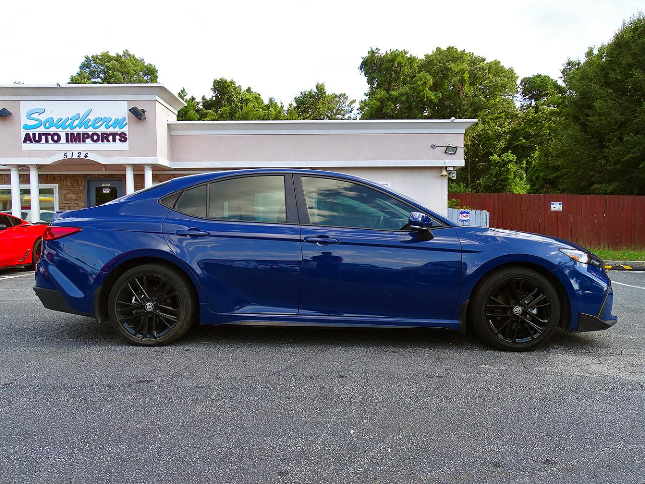 Toyota Camry SE 2025