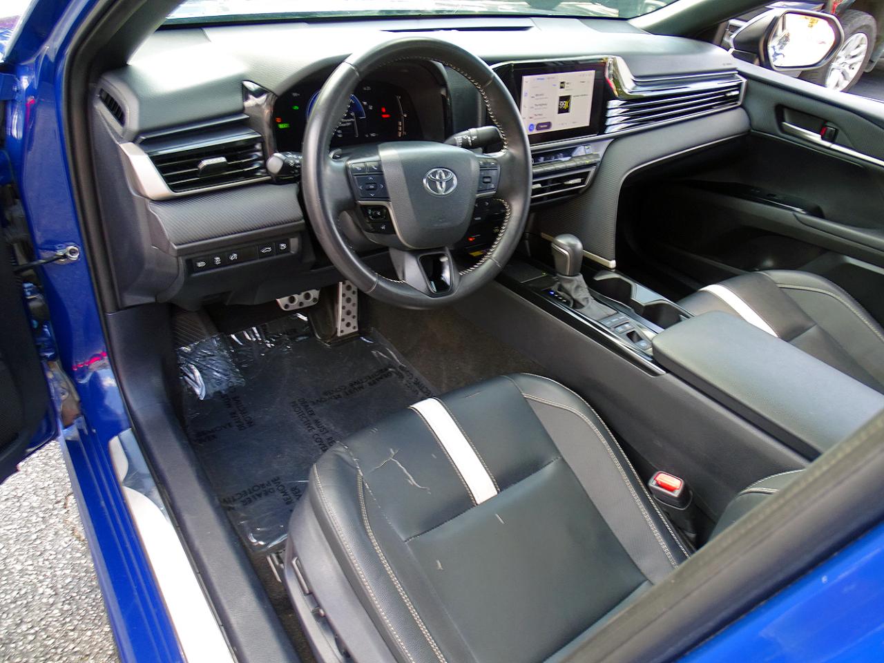 Toyota Camry SE 2025