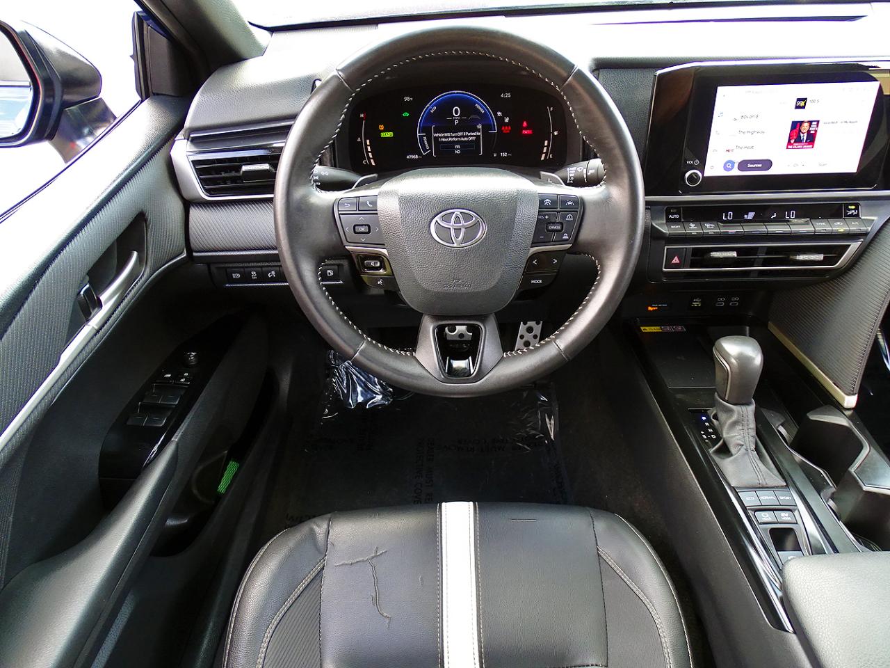 Toyota Camry SE 2025