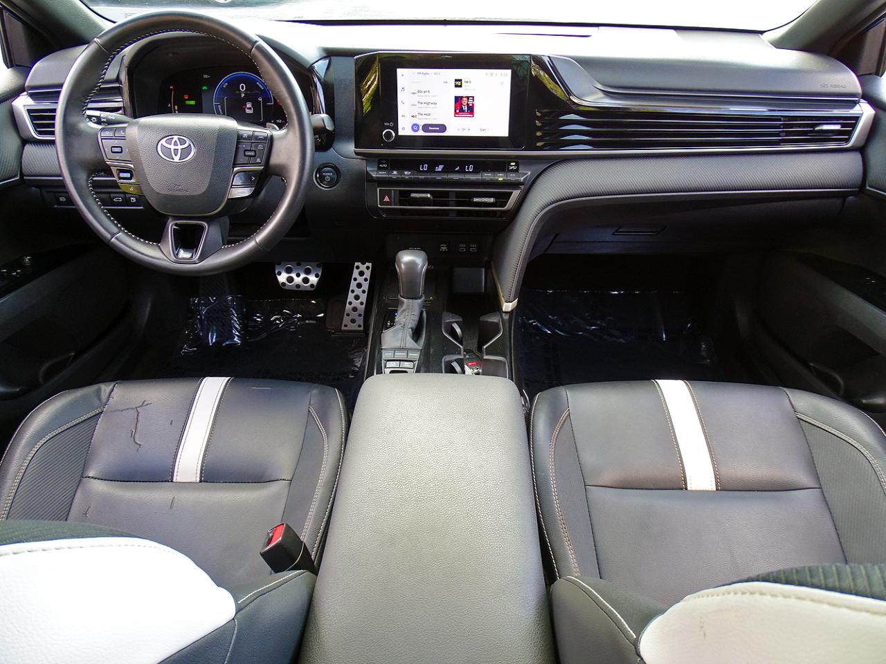 Toyota Camry SE 2025