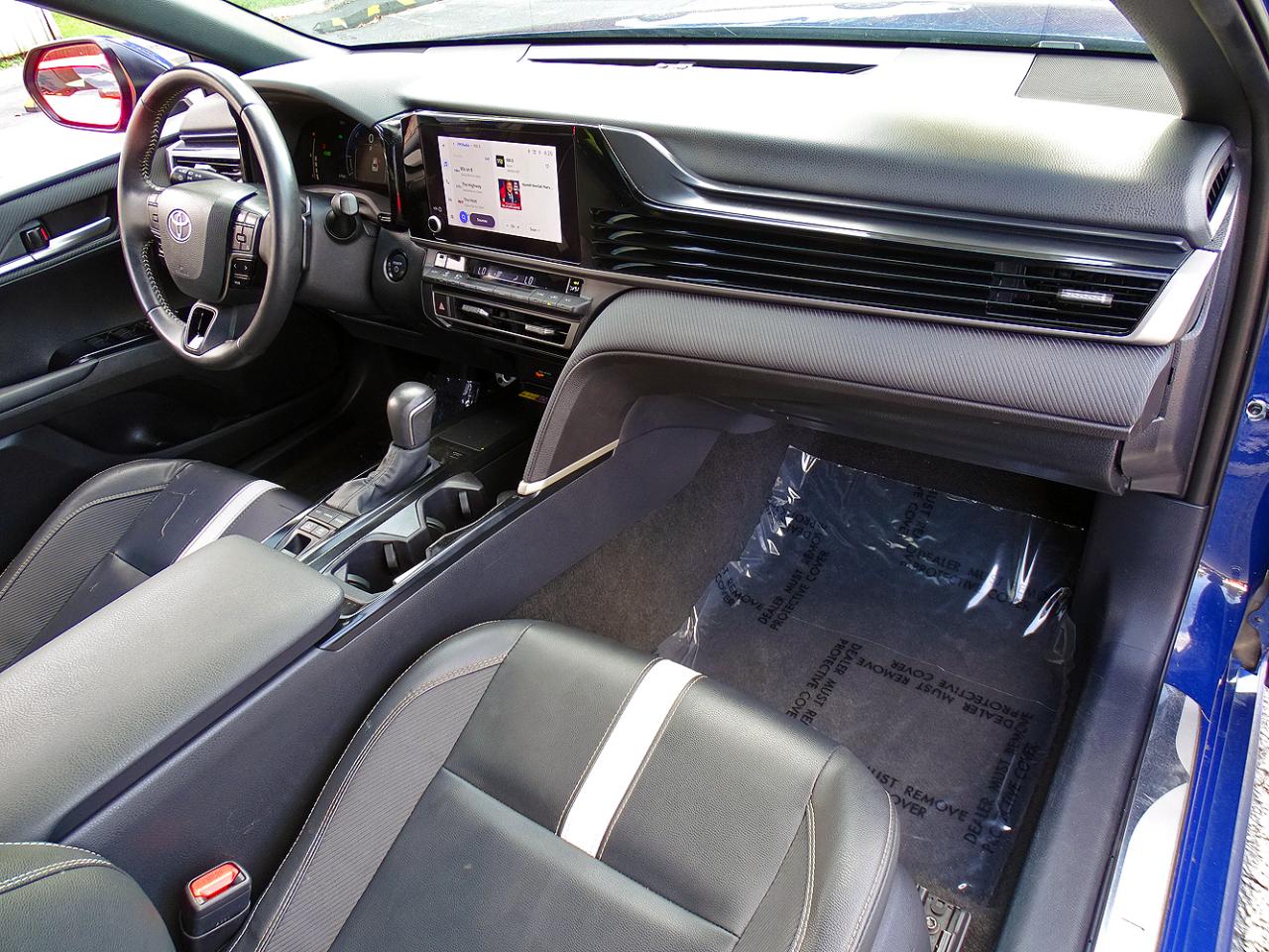 Toyota Camry SE 2025