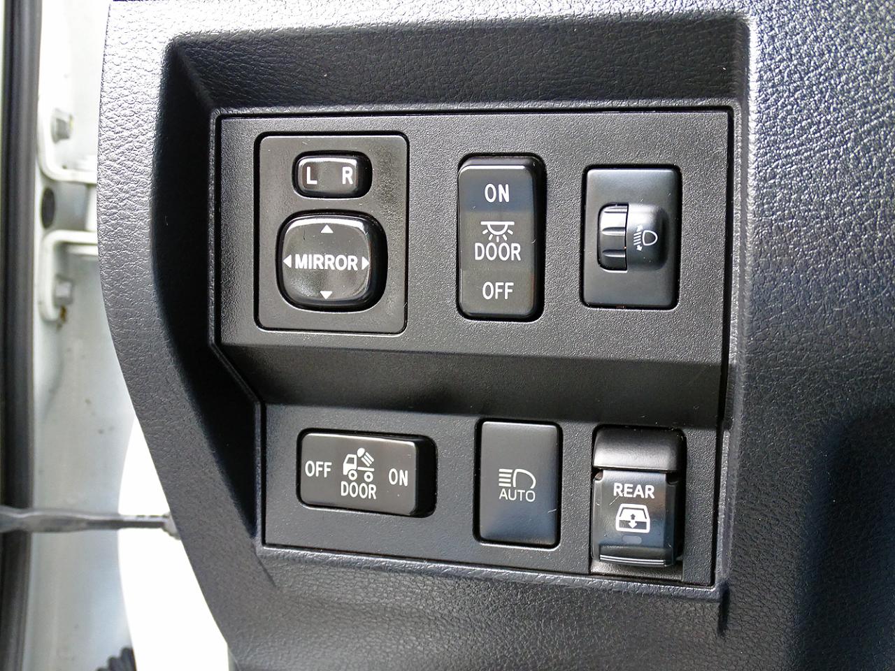 Toyota Tundra 4WD Limited CrewMax 5.5' Bed 5.7L (Natl) 2020