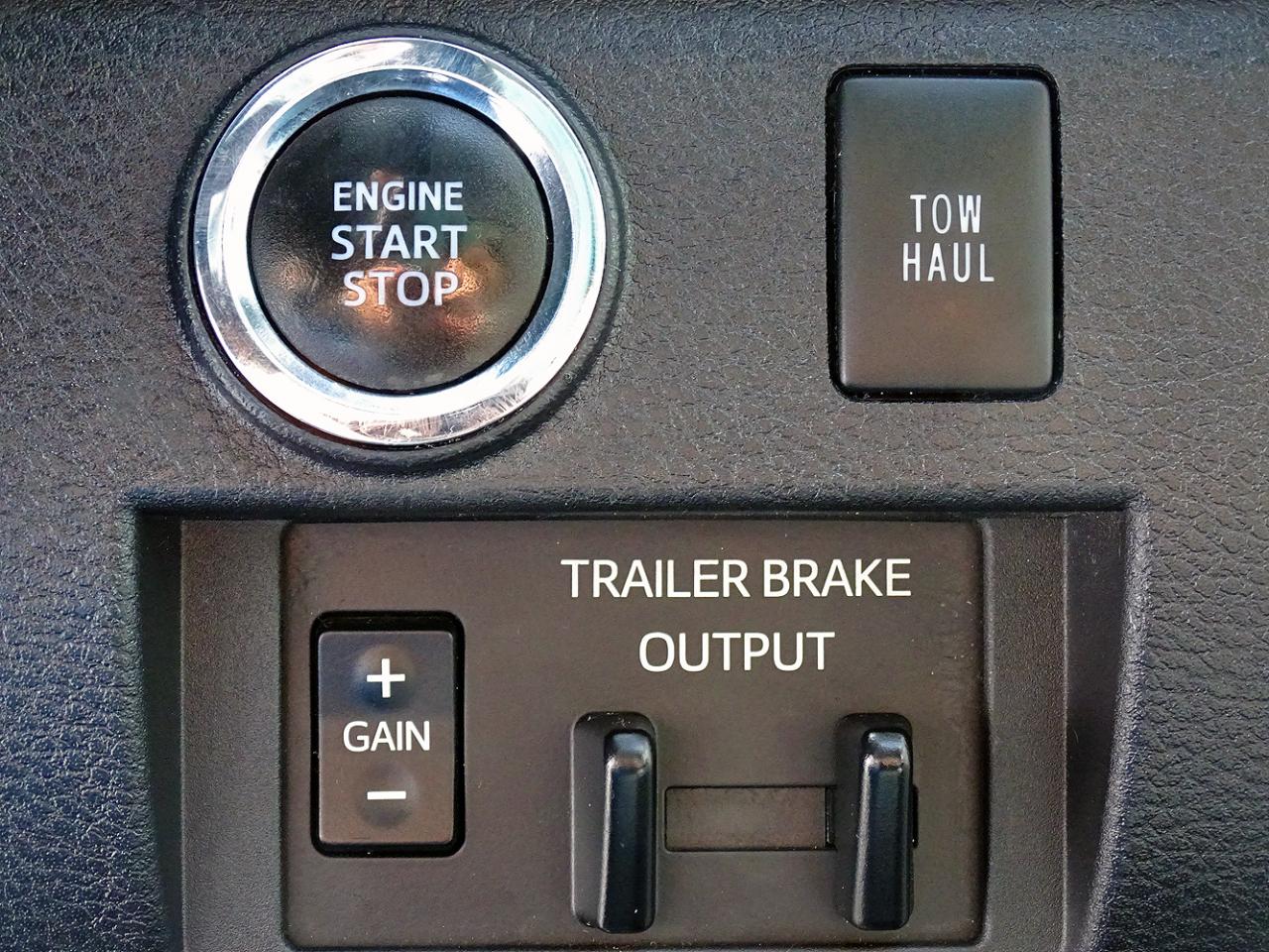 Toyota Tundra 4WD Limited CrewMax 5.5' Bed 5.7L (Natl) 2020