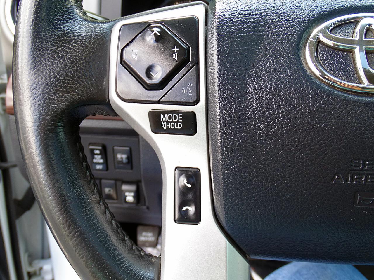 Toyota Tundra 4WD Limited CrewMax 5.5' Bed 5.7L (Natl) 2020