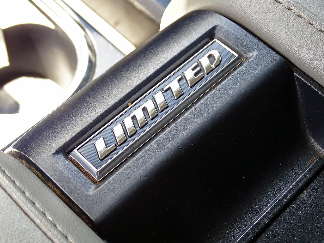 Toyota Tundra 4WD Limited CrewMax 5.5' Bed 5.7L (Natl) 2020