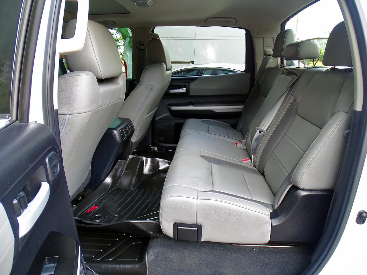 Toyota Tundra 4WD Limited CrewMax 5.5' Bed 5.7L (Natl) 2020