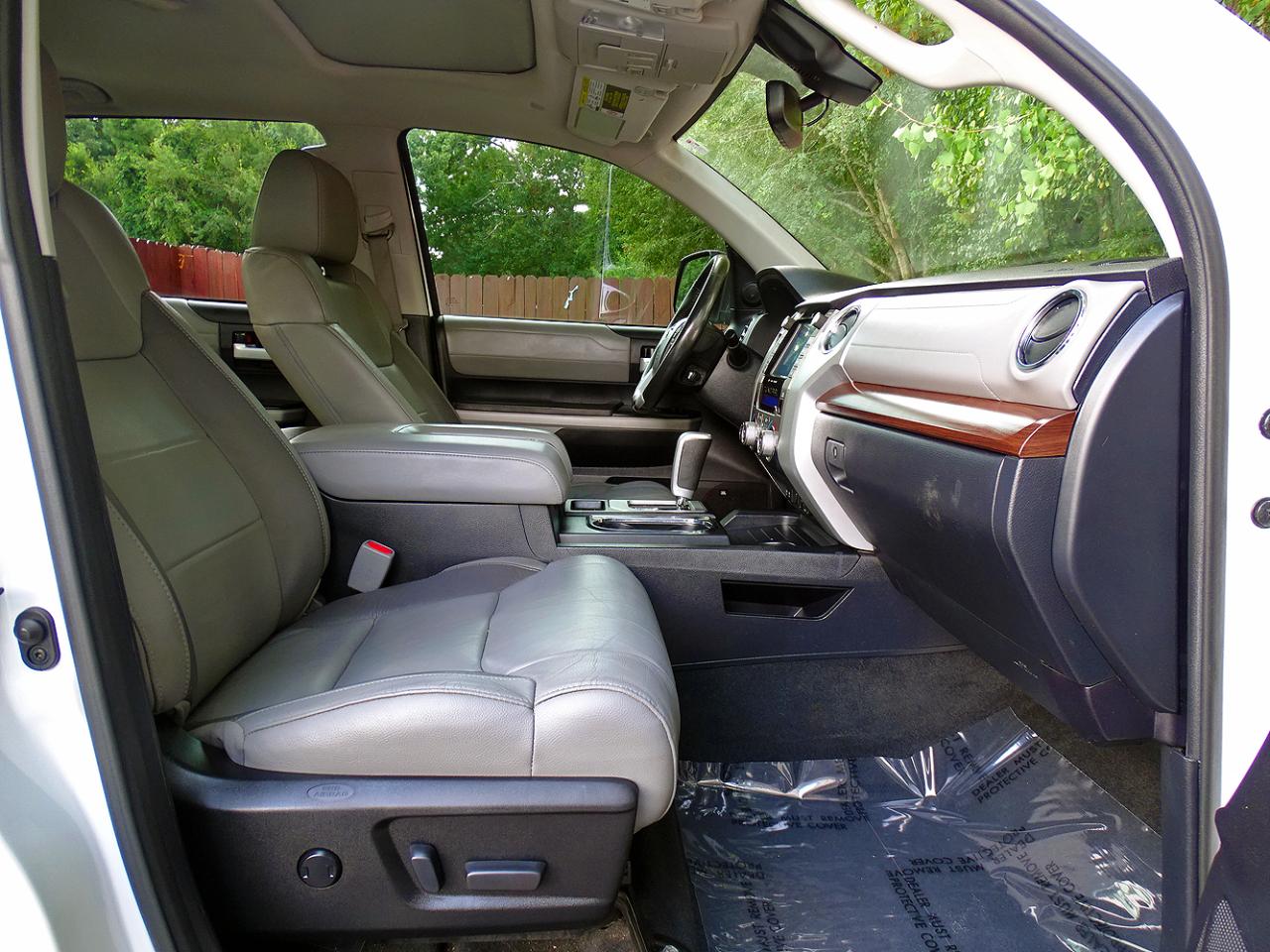 Toyota Tundra 4WD Limited CrewMax 5.5' Bed 5.7L (Natl) 2020