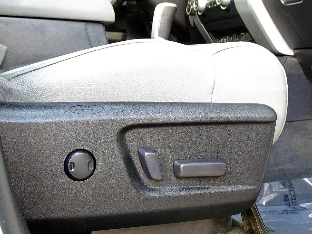 Toyota Tundra 4WD Limited CrewMax 5.5' Bed 5.7L (Natl) 2020