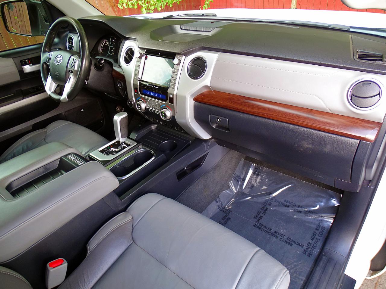 Toyota Tundra 4WD Limited CrewMax 5.5' Bed 5.7L (Natl) 2020