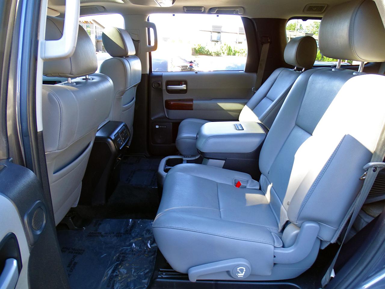 Toyota Sequoia RWD 5.7L Platinum (Natl) 2013