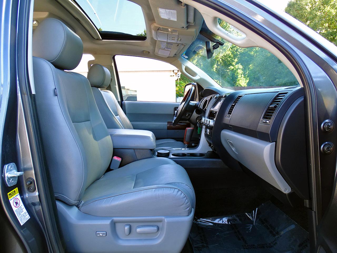 Toyota Sequoia RWD 5.7L Platinum (Natl) 2013