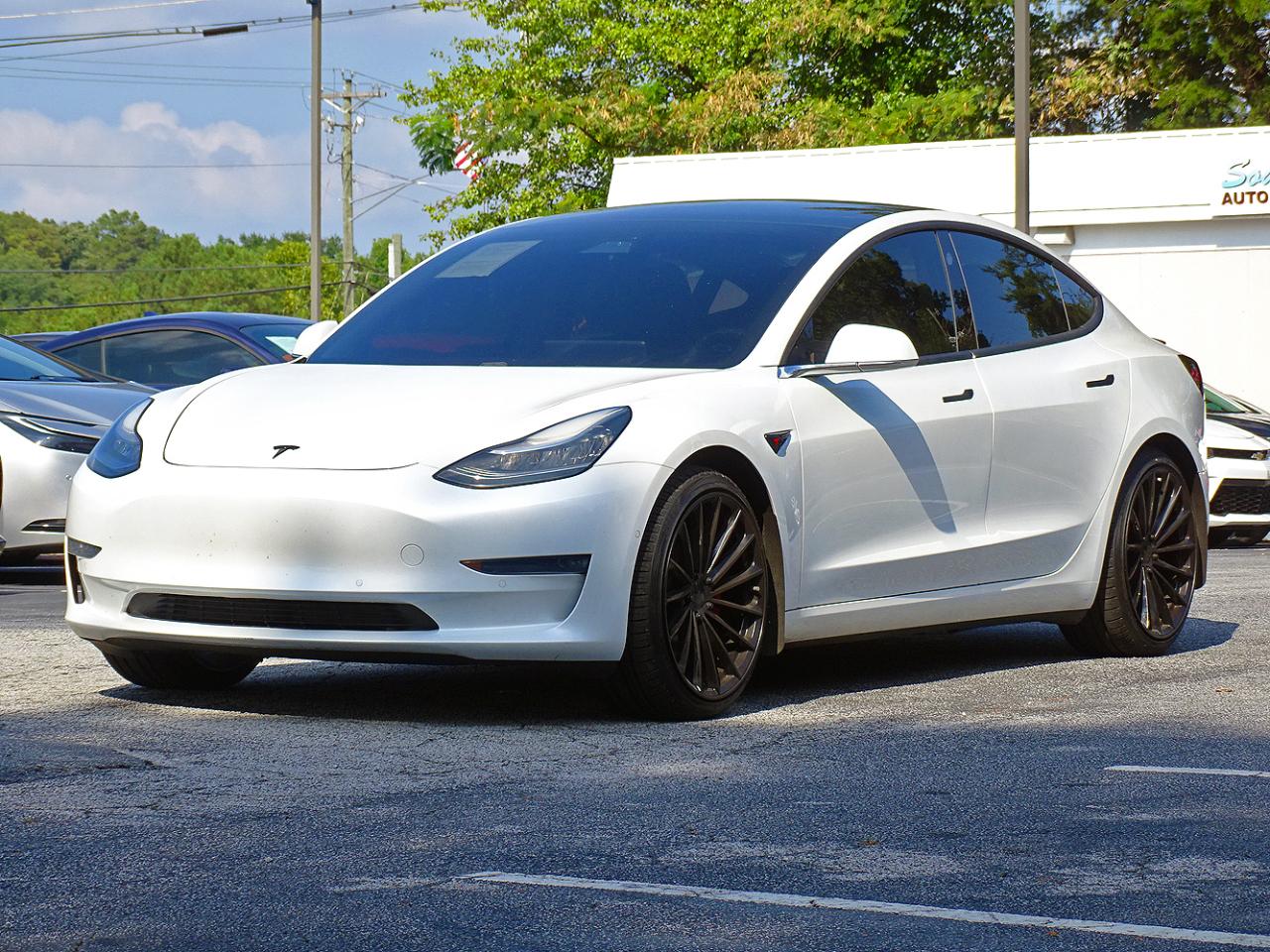 Tesla Model 3 photo 5