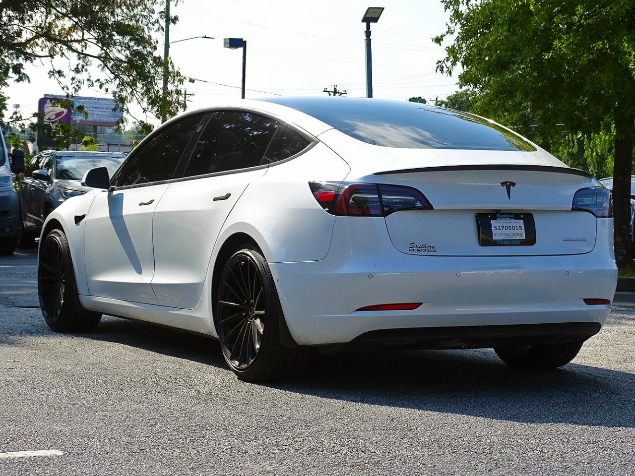 Tesla Model 3 photo 11
