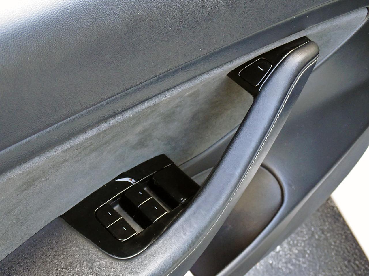 Tesla Model 3 photo 15