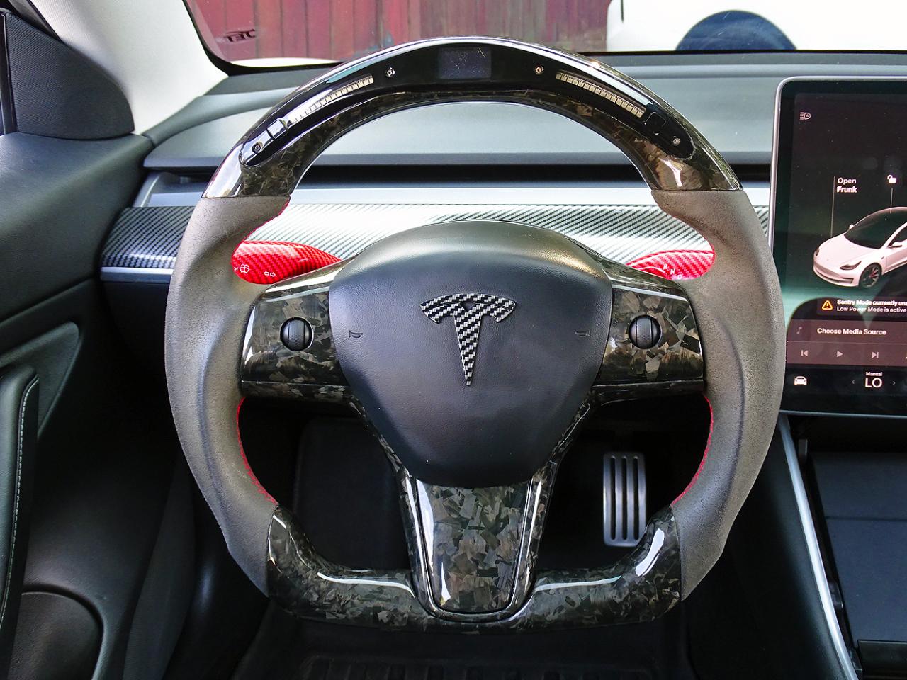 Tesla Model 3 photo 21