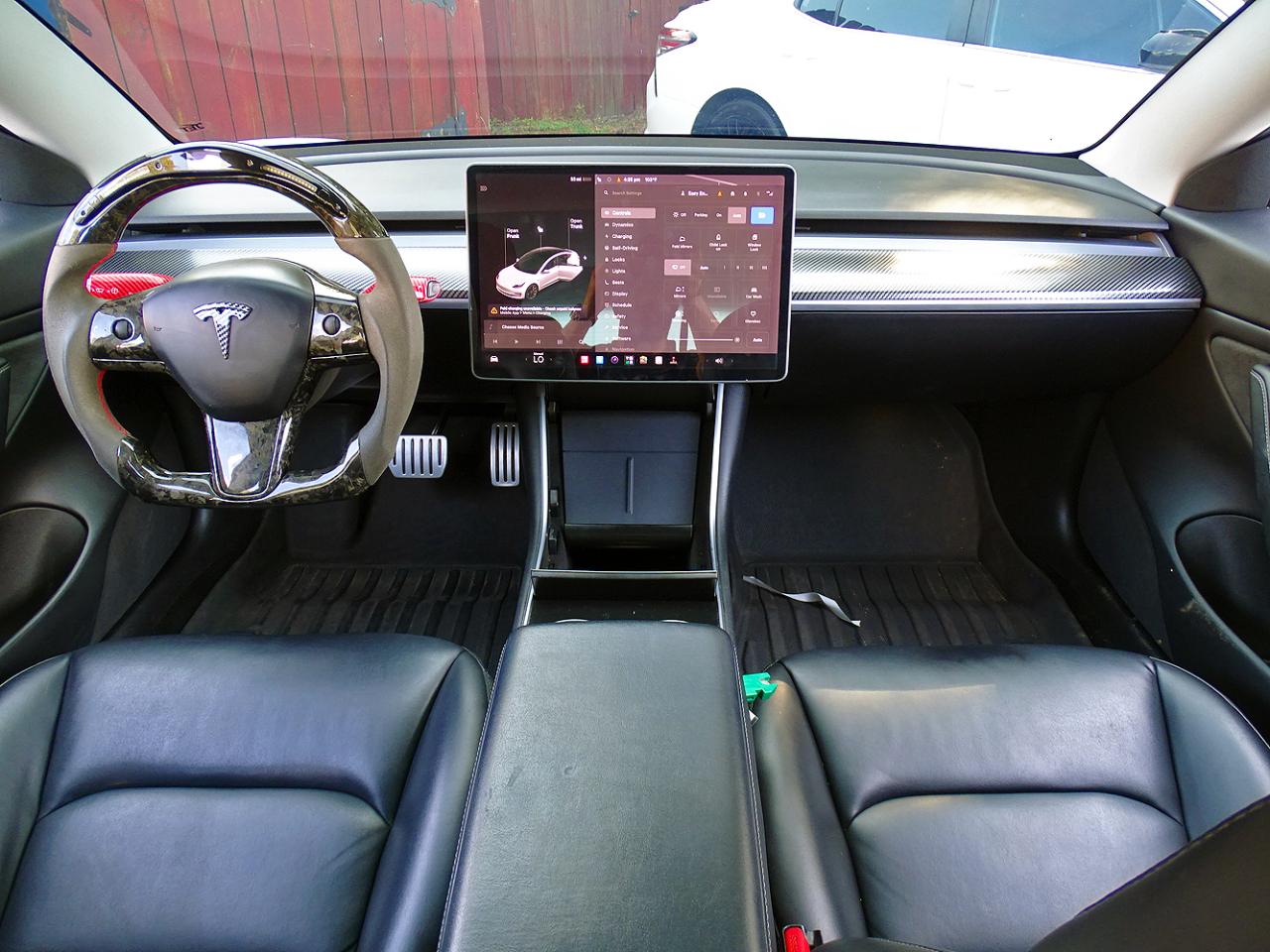 Tesla Model 3 photo 22