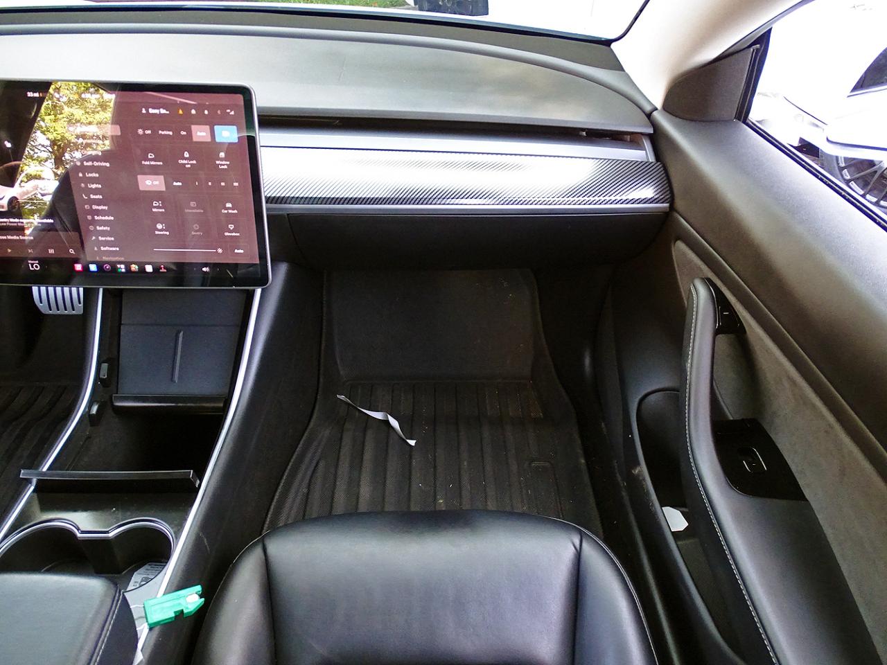 Tesla Model 3 photo 23
