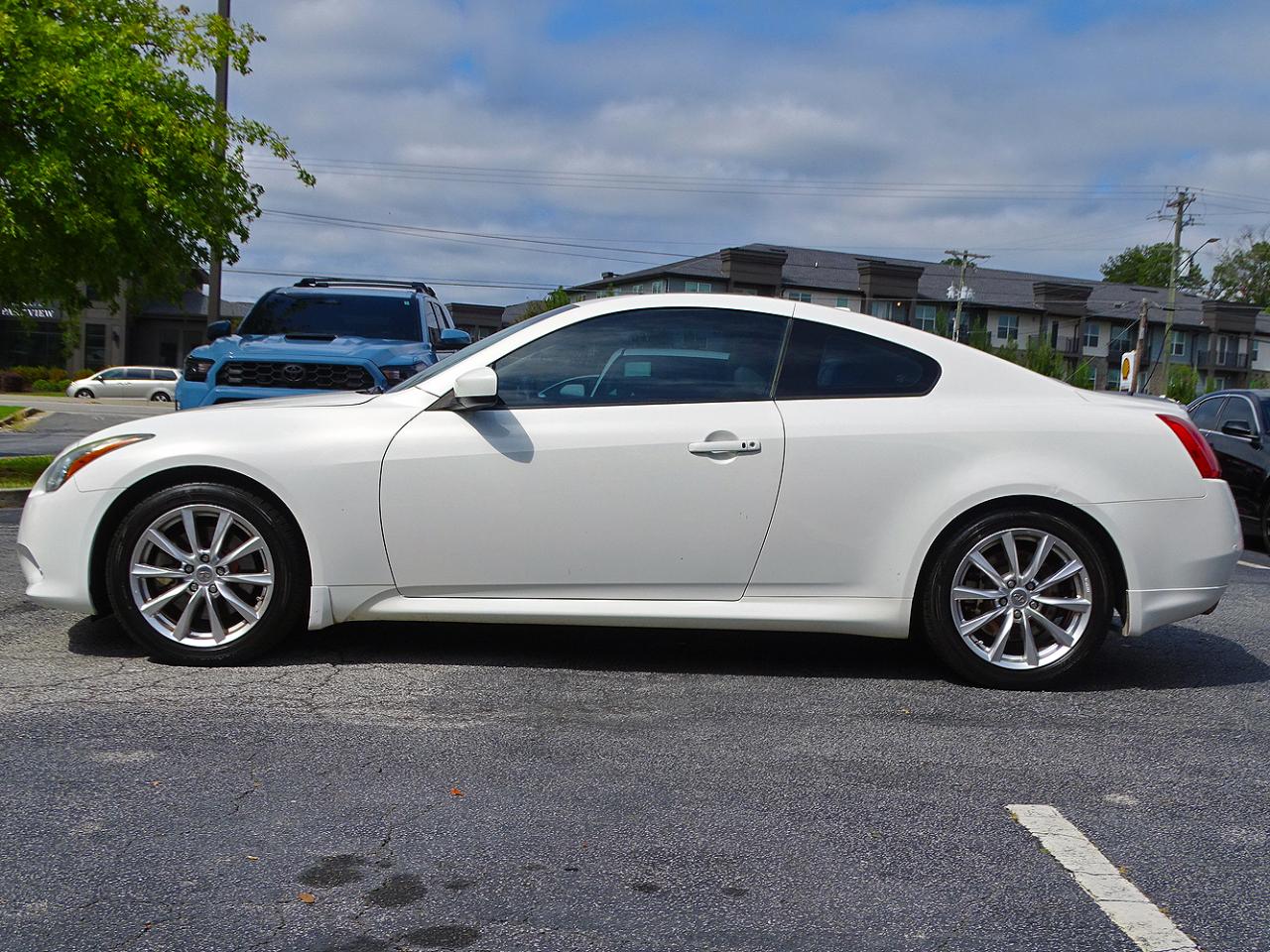 Infiniti G37 photo 4