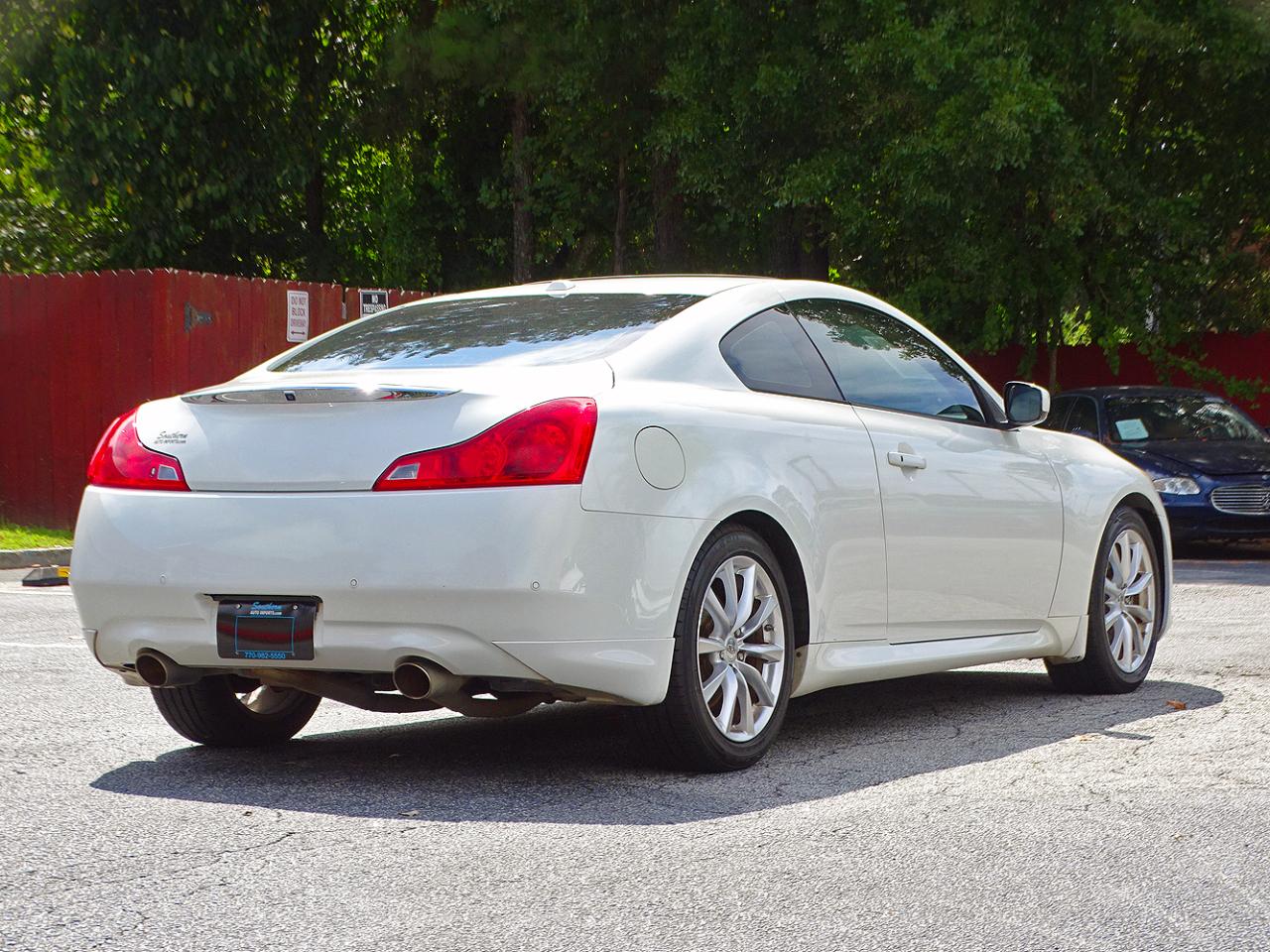 Infiniti G37 photo 9