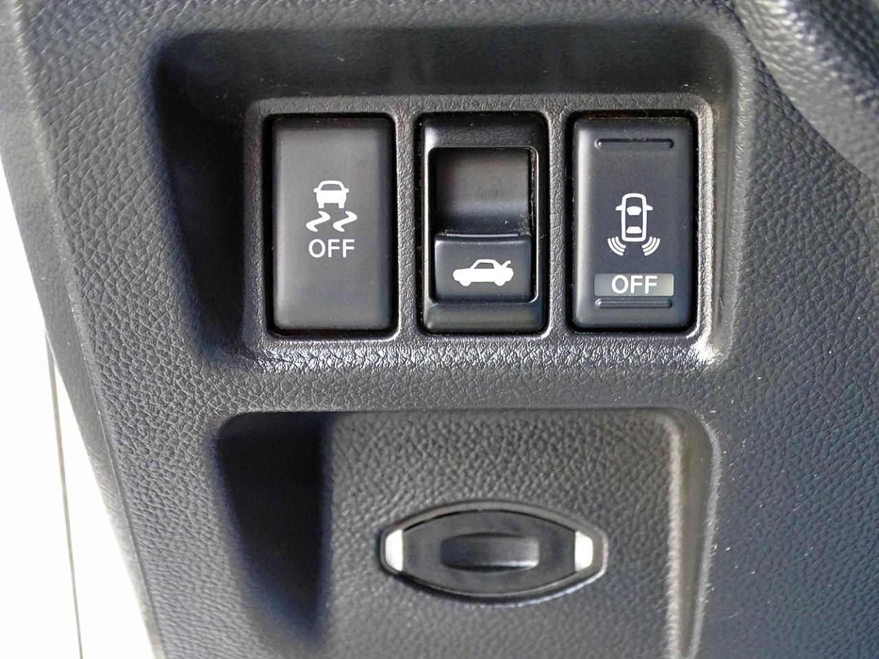 Infiniti G37 photo 21