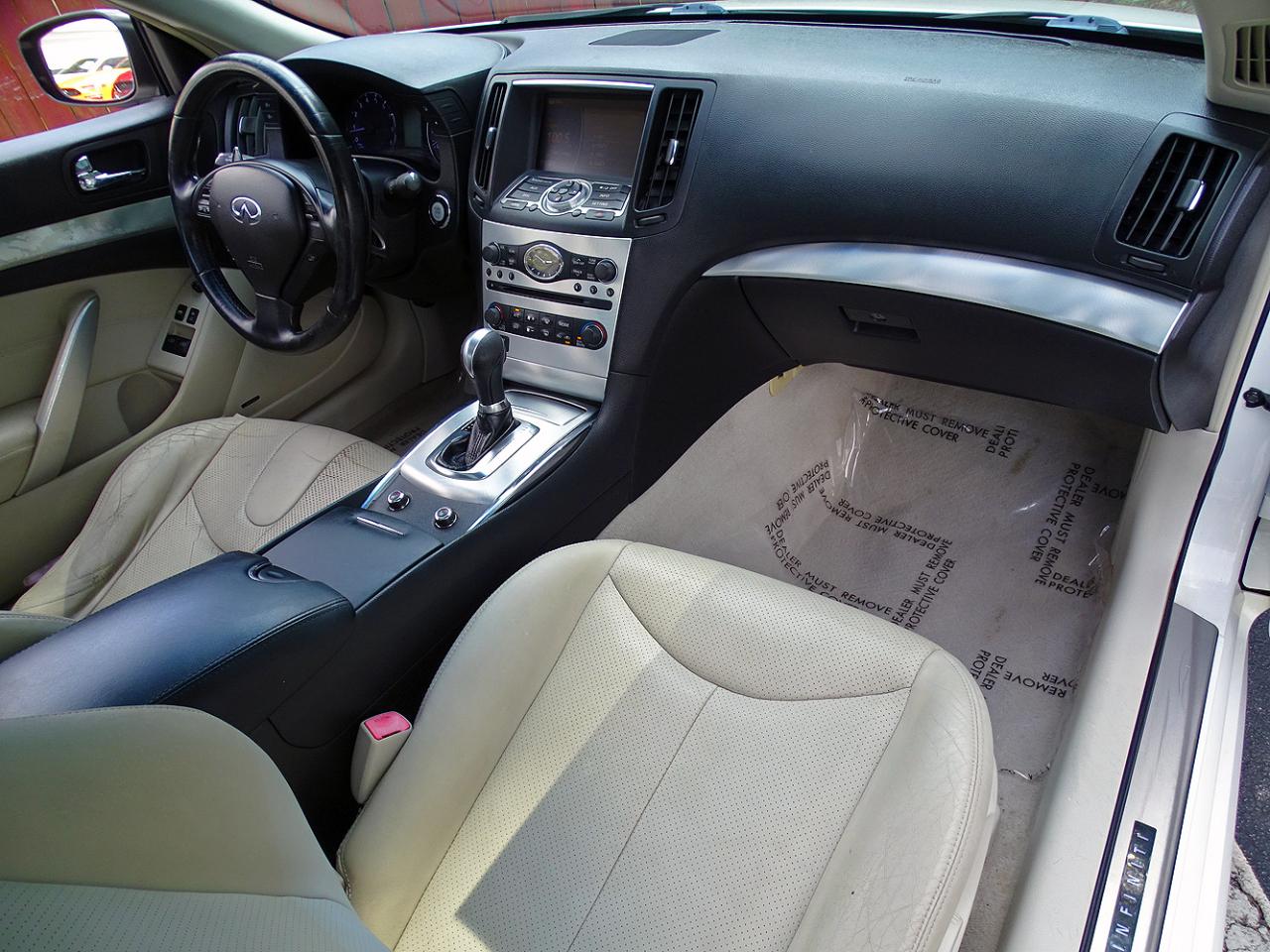 Infiniti G37 photo 33