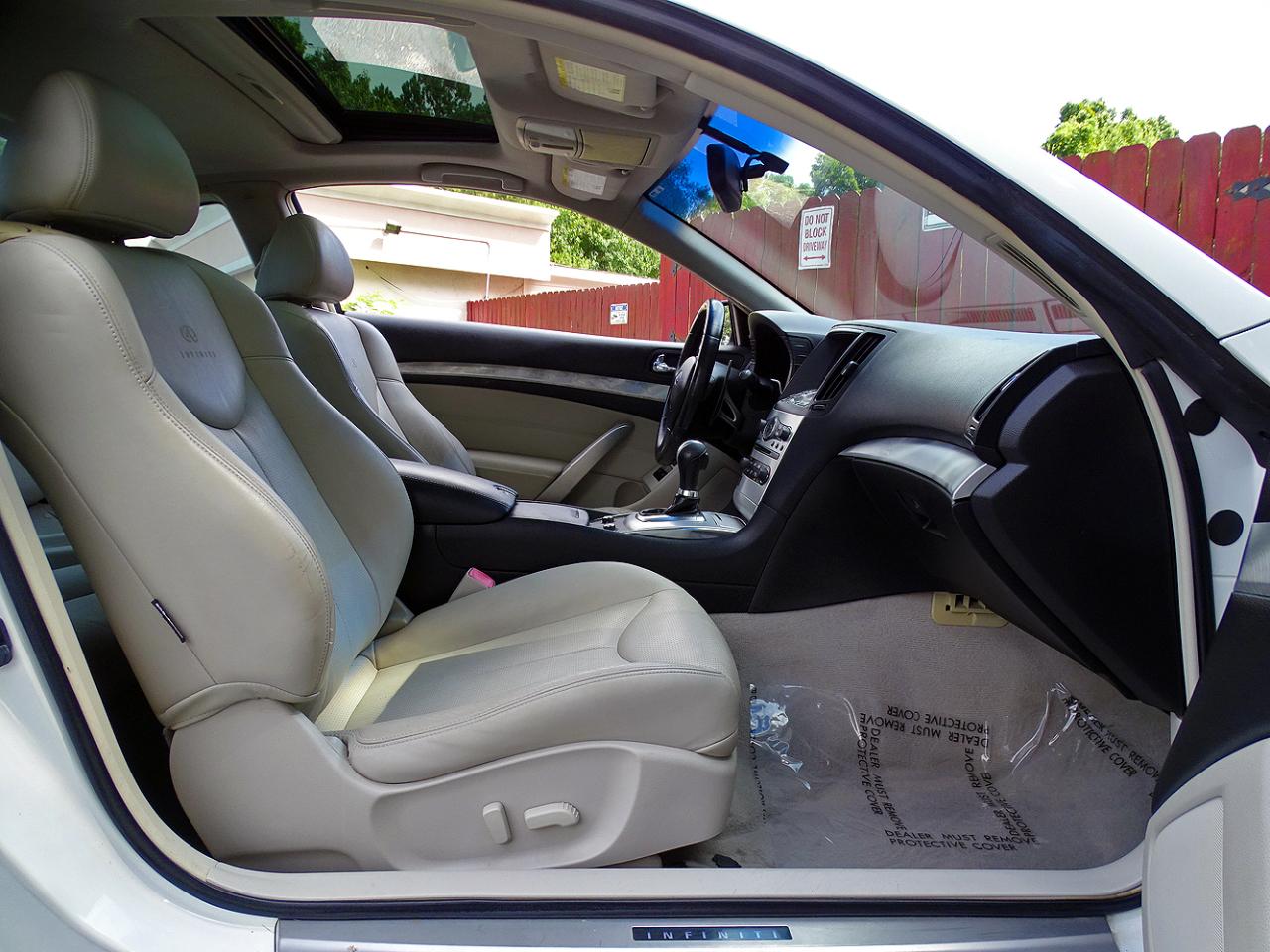 Infiniti G37 photo 34