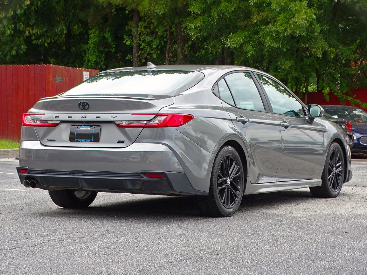 Toyota Camry photo 10