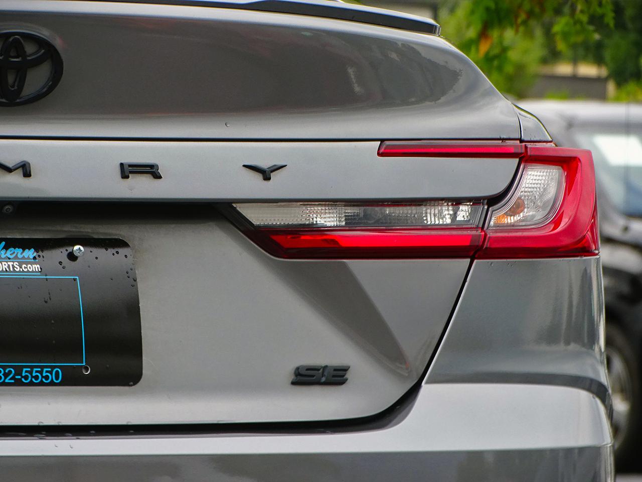 Toyota Camry photo 13