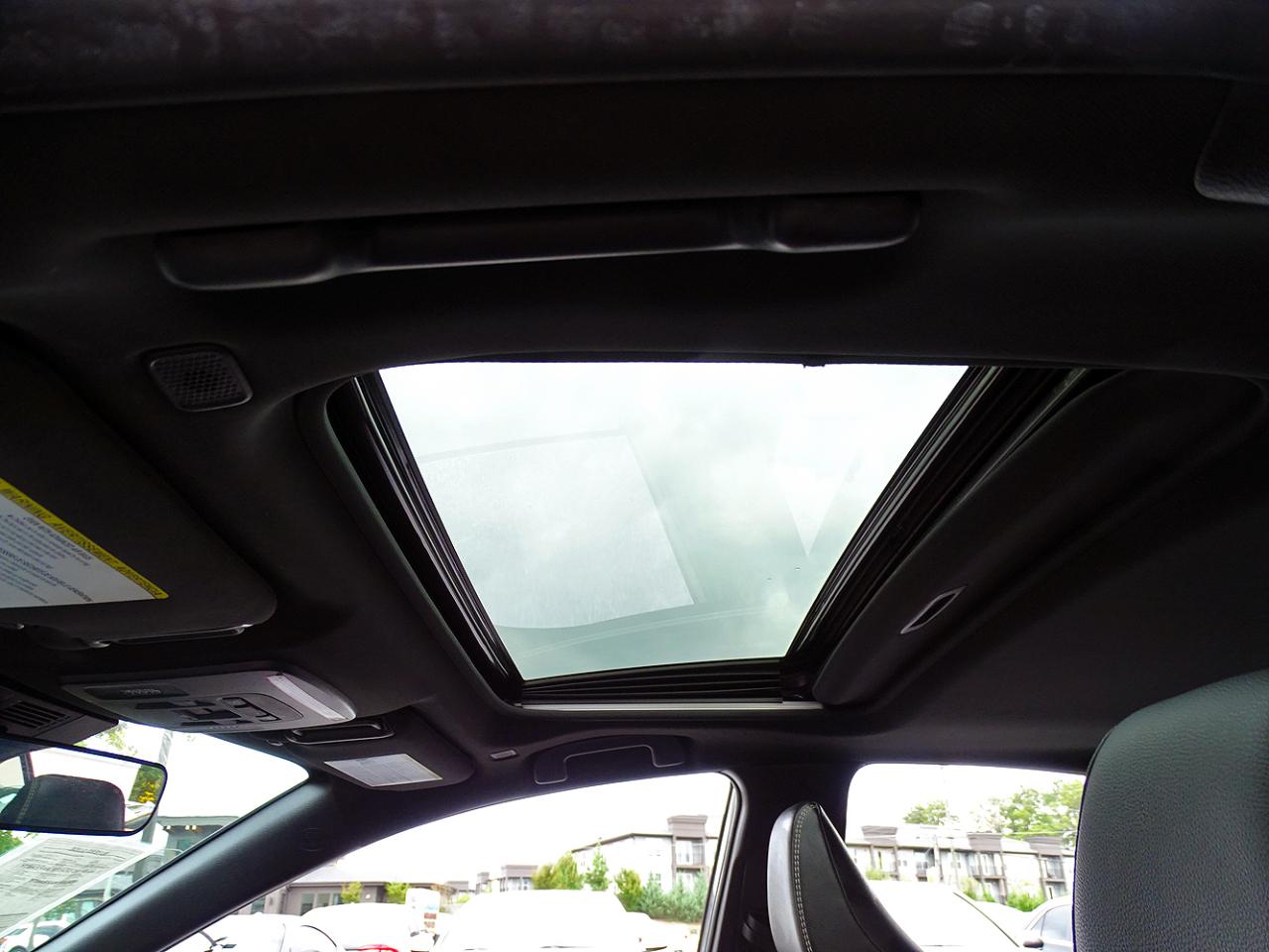Toyota Camry photo 16