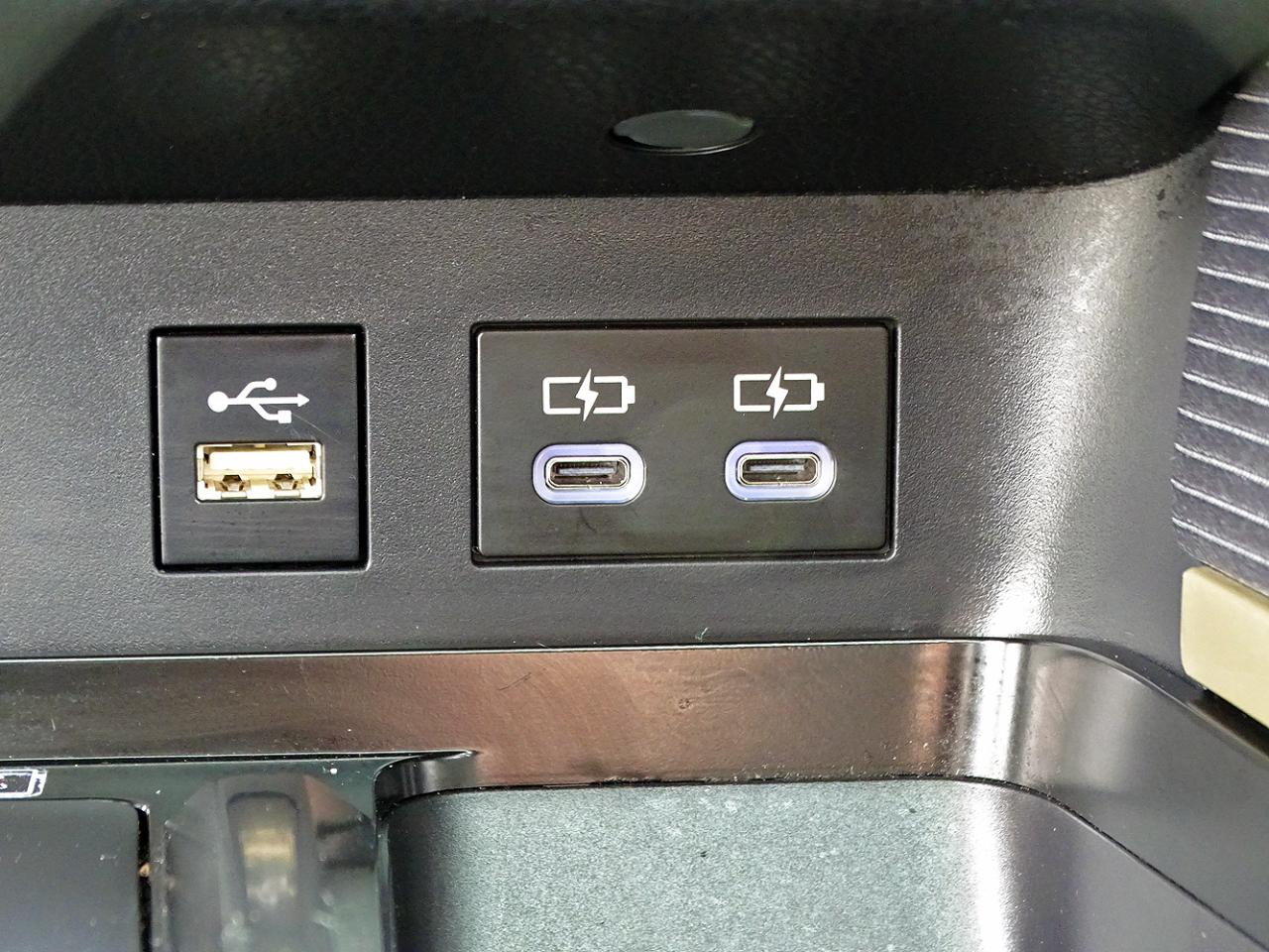 Toyota Camry photo 37