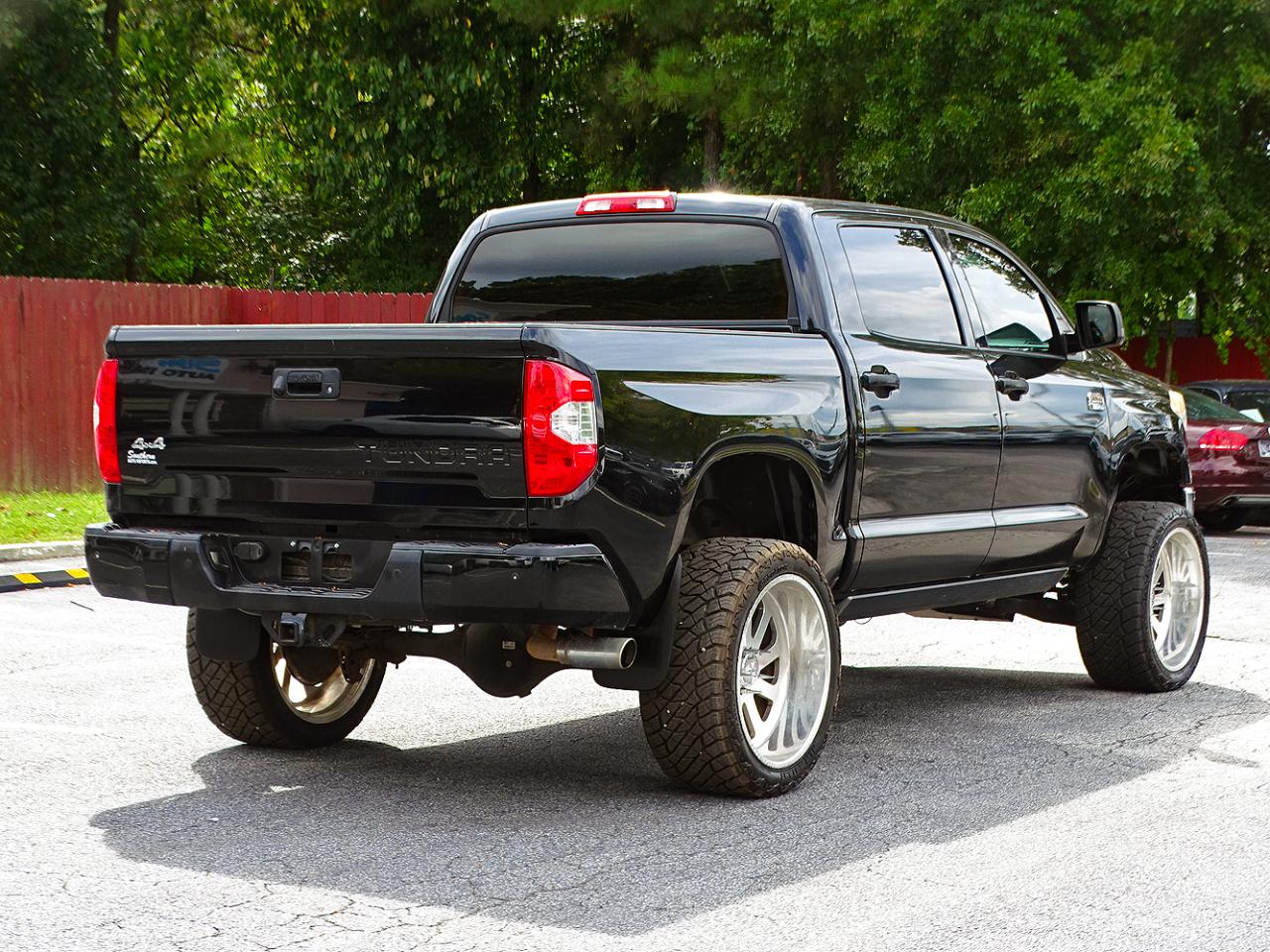 Toyota Tundra 4WD Truck CrewMax 5.7L FFV V8 6-Spd AT Platinum (Natl) 2016